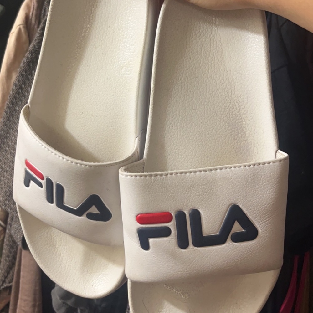 FILA slides women’s size 9
